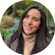 Dra. Laura Vieira — aprovado no CBO