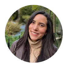 Dra. Laura Vieira